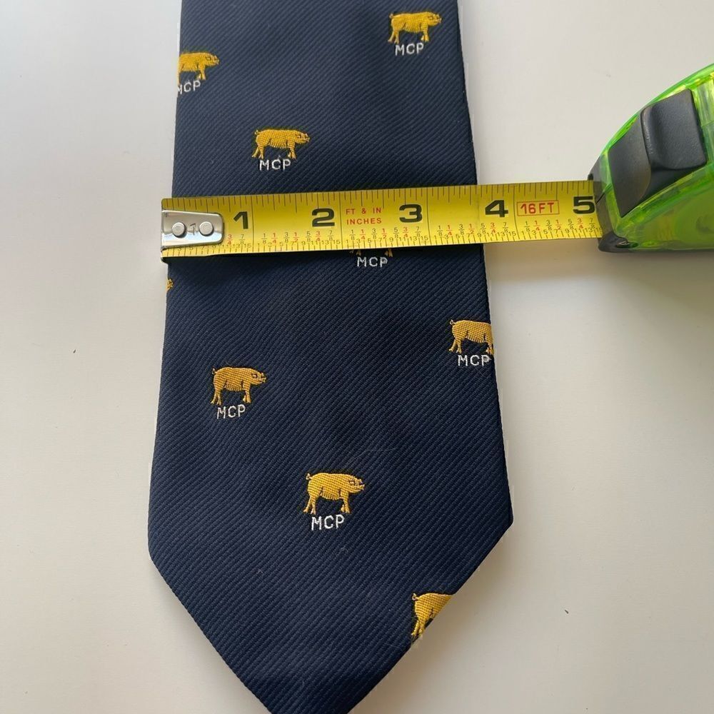 Bloomingdale’s MCP tie    - Picture 5 of 5